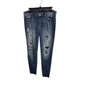 Judy Blue Distressed Skinny Jeans - Women's size 13/31